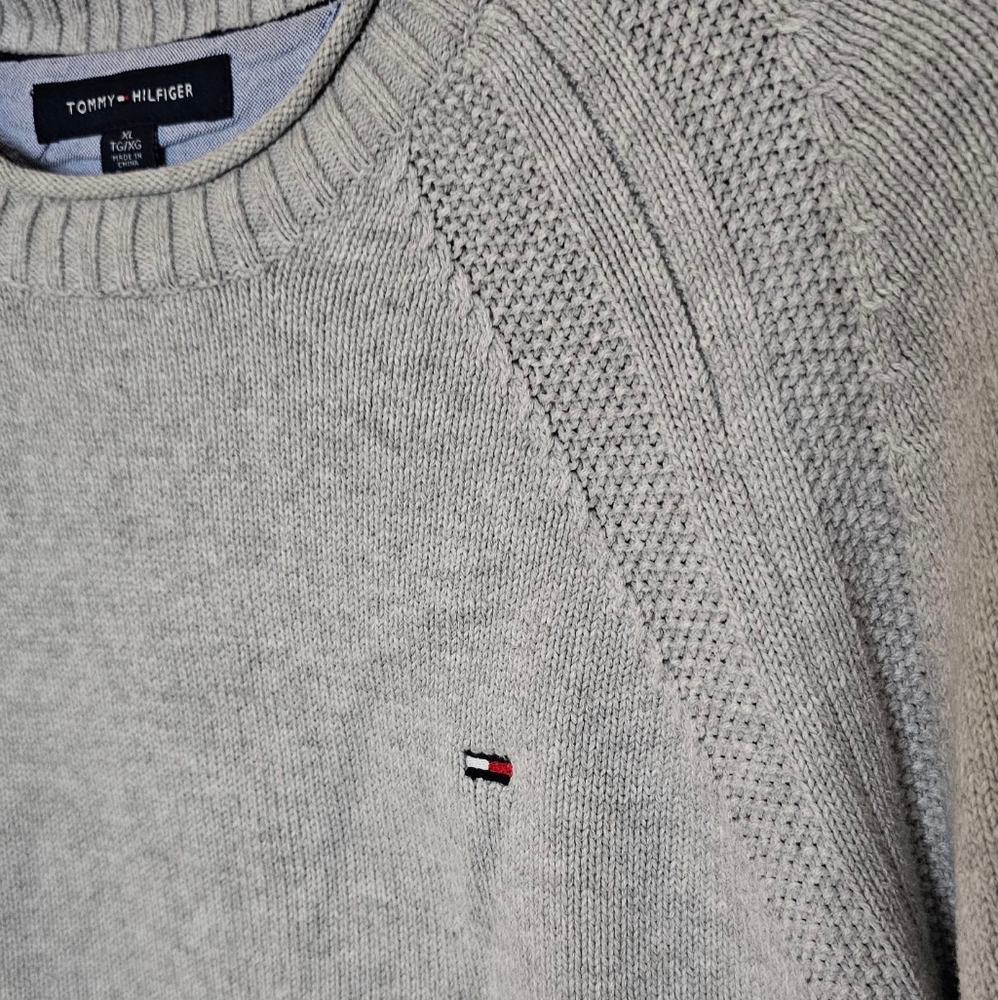 Tommy Hilfiger Minimalist Light Grey Cotton Rolled Crewneck Sweater men's XL - Picture 4 of 8